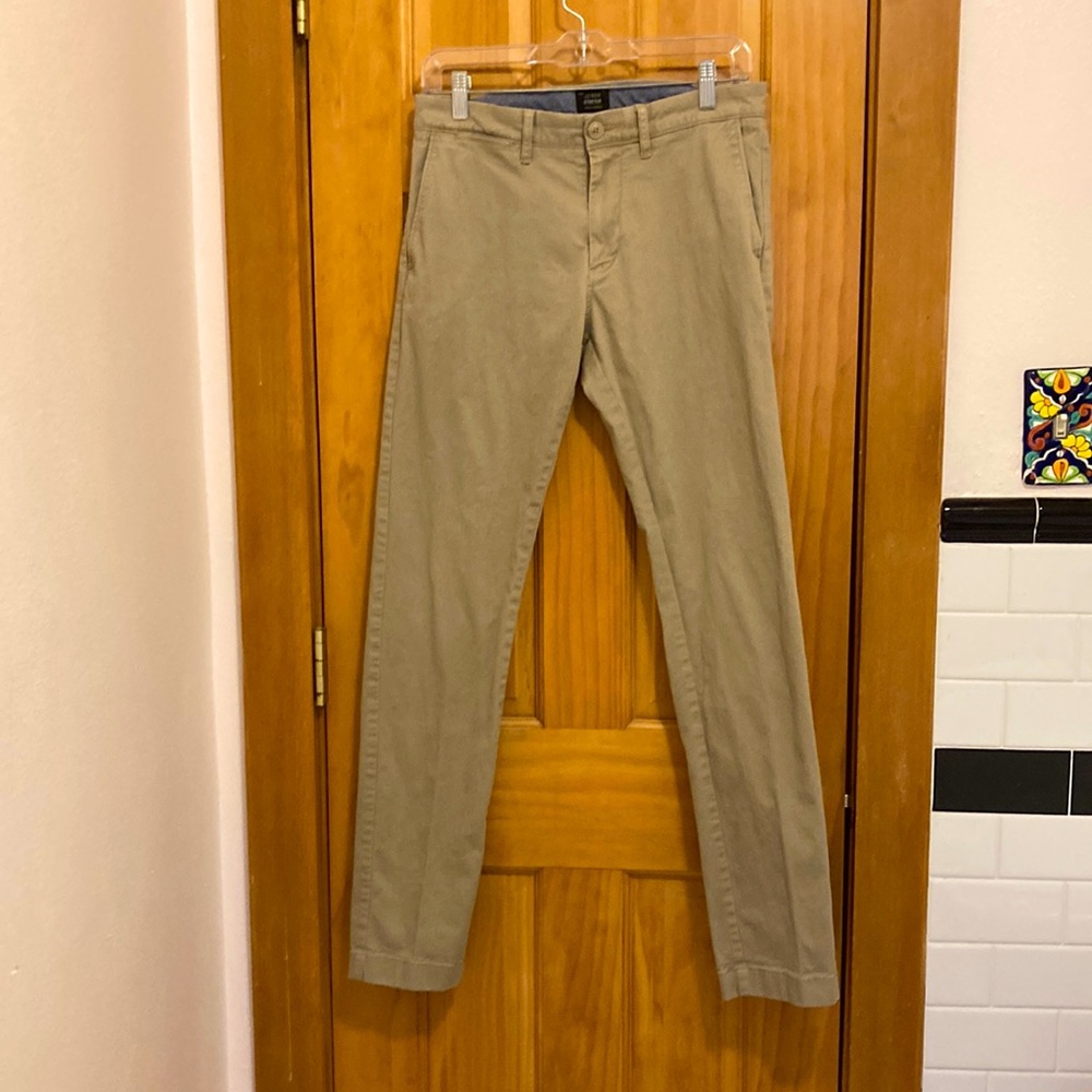 J Crew tan chinos. 28x32.